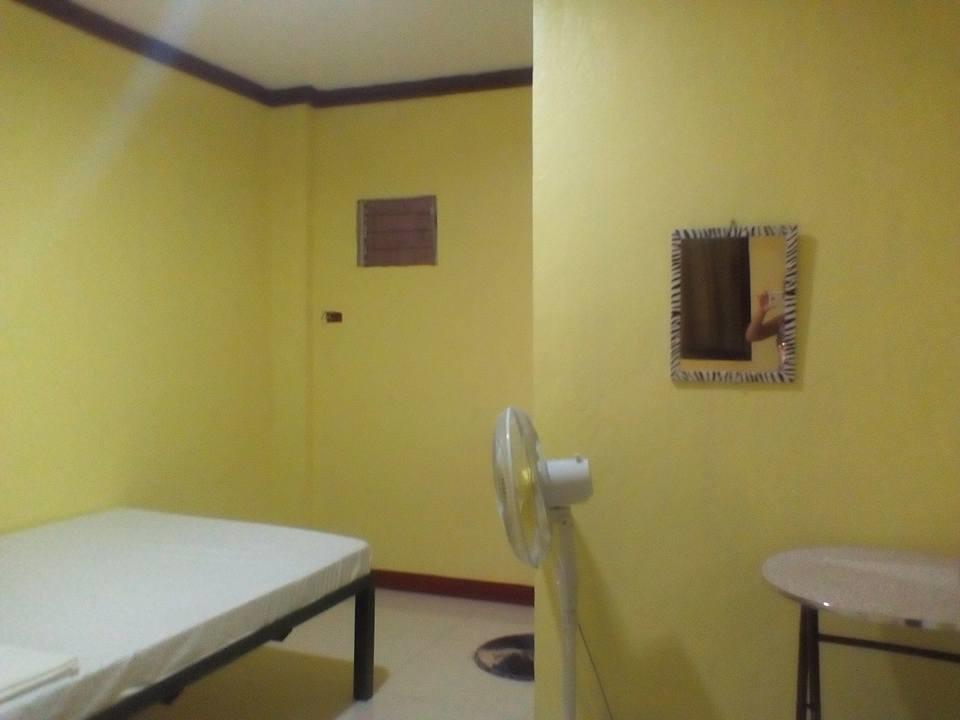 Rms Travellers Inn Poro Екстер'єр фото