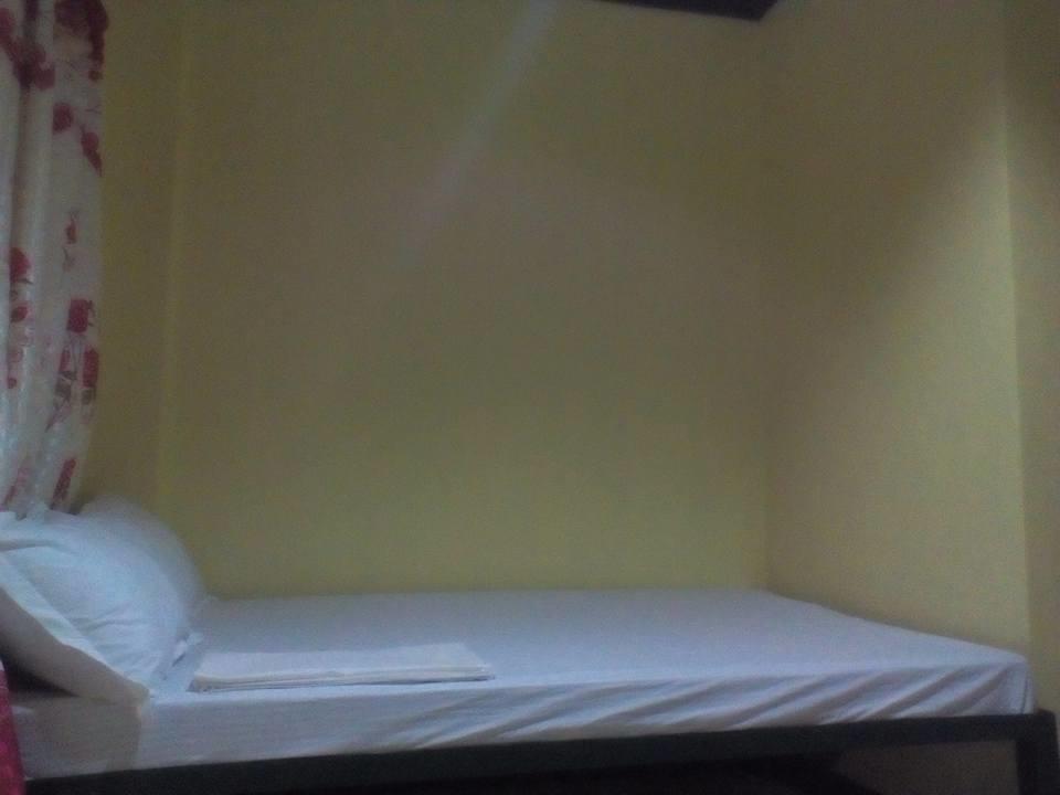Rms Travellers Inn Poro Екстер'єр фото